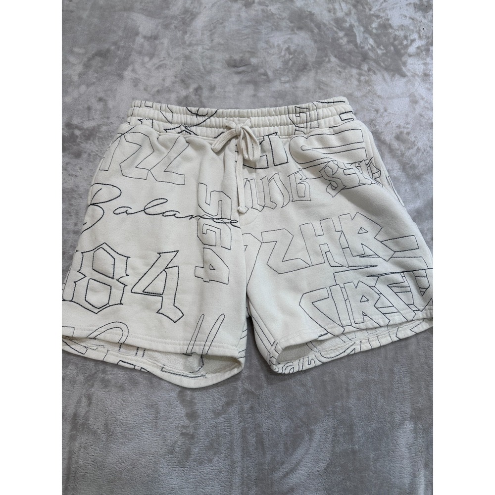 Forever 21 Men's Fleece Graphic Shorts Cream All Over Print Streetwear Large